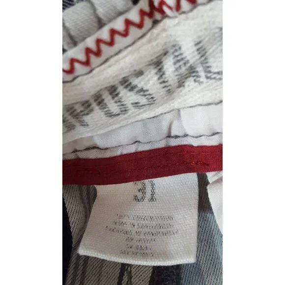 Aeropostale Mens Flat Front Shorts Gray Plaid Long Leg Size 31 x 11 - Picture 4 of 6